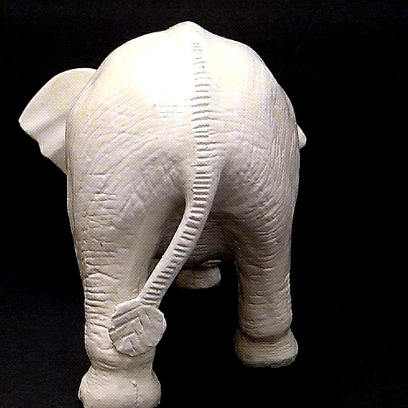 Large Elephant Sculpture Vintage Hand Crafted / Hand Etched / Hand Sculpted - Picture 14 of 16